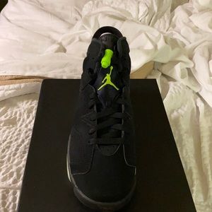 Jordan Retro 6 (GS) Electric Green Size 7